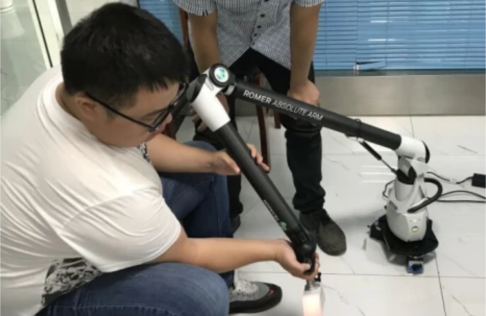 Triangulation Coordinate Measuring Machine